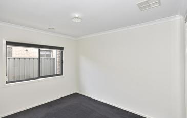 4 Oakbank Place, Marong