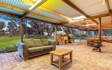345 Longlea Lane, Longlea