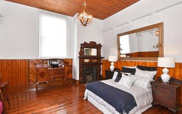 532 Napier Street, White Hills