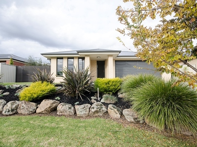 6 Parnaby Street , Wodonga