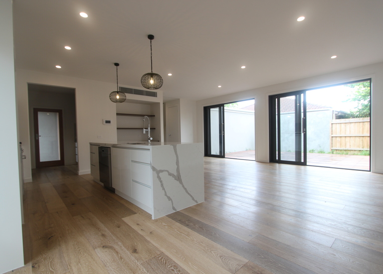 26 Erskine Avenue, Cheltenham