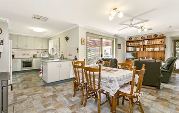 17 Wattle Drive, Heathcote