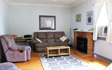 381 High Street, Kangaroo Flat
