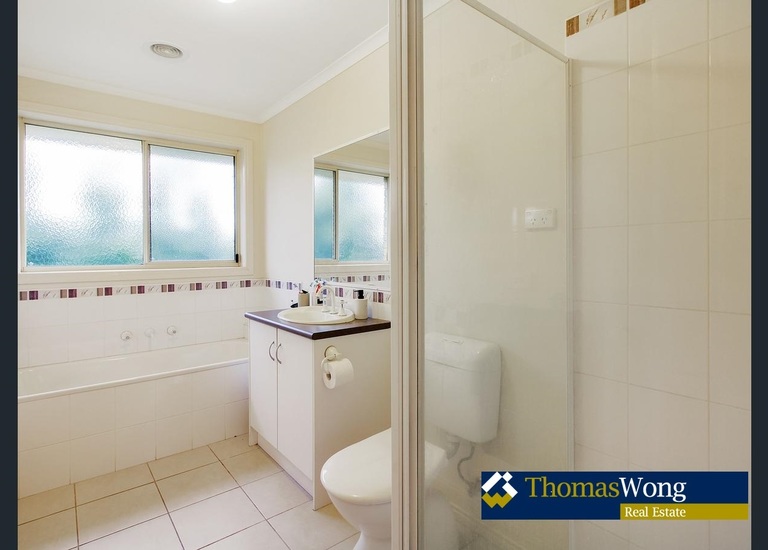 11 Providence Drive, Cranbourne West