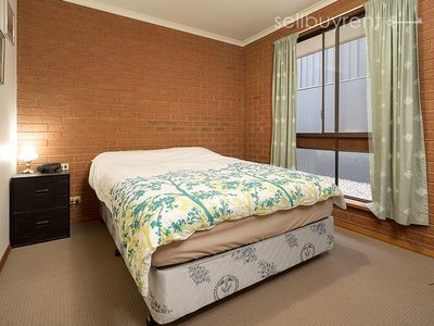 2 / 93 HUON HILL ROAD, Wodonga