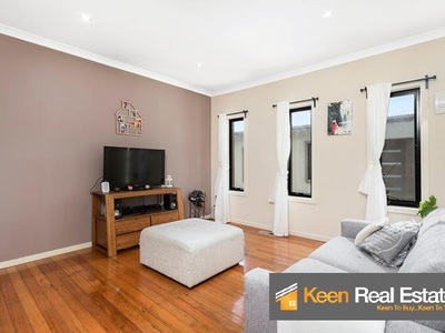 2 / 17 Hampton Drive, Hampton Park