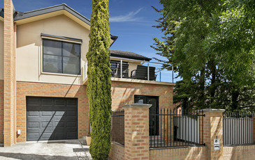 2 / 10 Ligar Street, Kennington