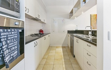 2 / 10 Ligar Street, Kennington
