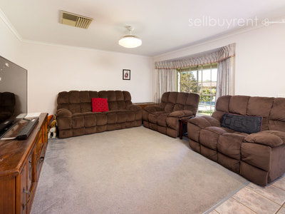 27 KYLE COURT, Wodonga