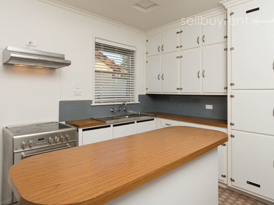 11 JAMES STREET , Wodonga