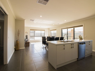 130 Litchfield Drive, Thurgoona