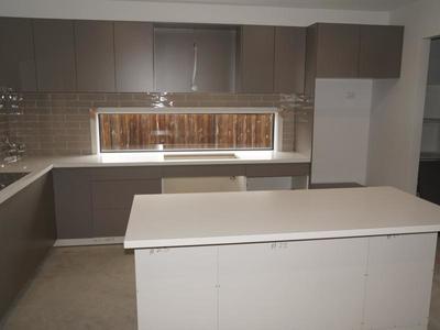 9 Crepe Avenue, Cranbourne West