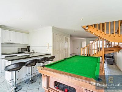 10 Scarborough Drive, Patterson Lakes