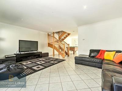 10 Scarborough Drive, Patterson Lakes