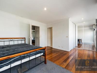 10 Scarborough Drive, Patterson Lakes