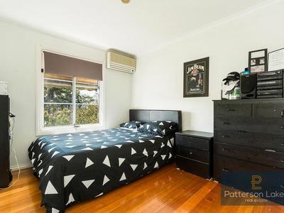 10 Scarborough Drive, Patterson Lakes