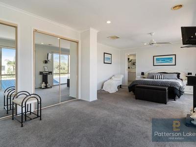 202 McLeod Road, Patterson Lakes