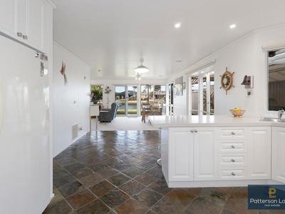 4 Clematis Court, Patterson Lakes