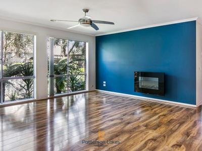 18 Flora Park Way, Carrum Downs