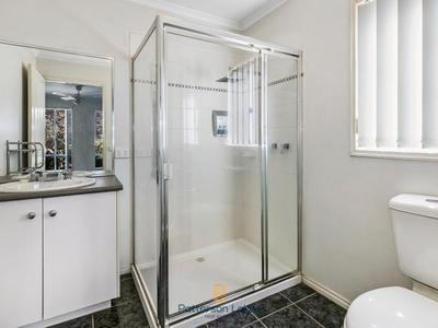 18 Flora Park Way, Carrum Downs