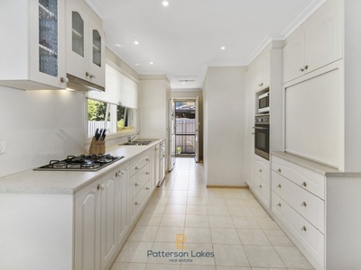 2 / 28 Wyong Court, Patterson Lakes