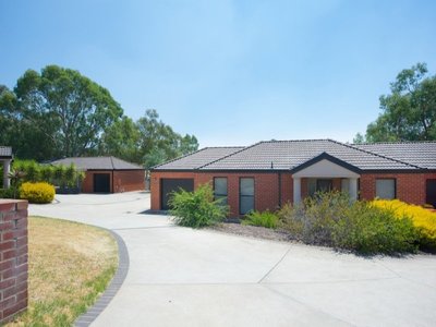 4 / 5 Horsfall Court, West Wodonga