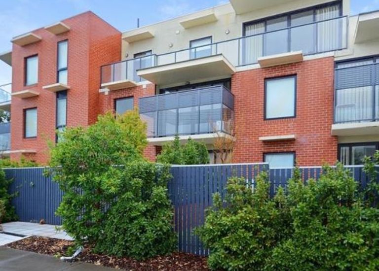 14 / 28 Burton Avenue, Clayton