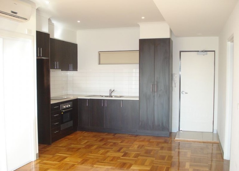 14 / 28 Burton Avenue, Clayton