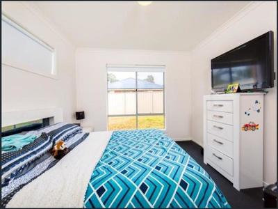 21 KENDALL DRIVE, Hamilton Valley