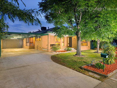 13 MAGNOLIA CRESCENT, Wodonga