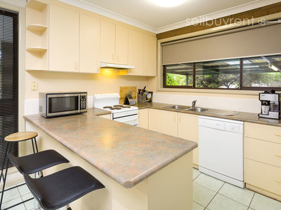 13 MAGNOLIA CRESCENT, Wodonga