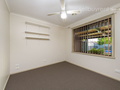 13 MAGNOLIA CRESCENT, Wodonga
