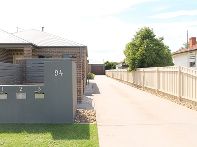 2 / 94 MITCHELL STREET, Wodonga