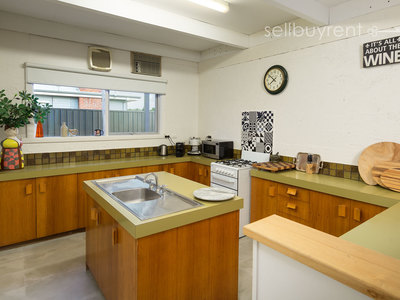 6 WILSON STREET, Wodonga