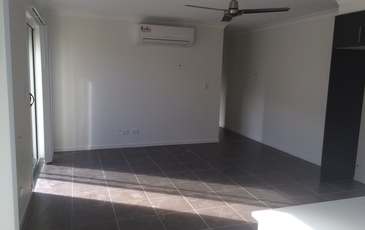 2 / 30 Littleford Circuit, Bundamba