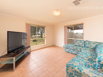 28 ALMURTA COURT, Springdale Heights