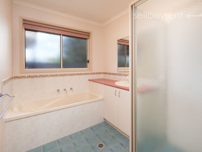 28 ALMURTA COURT, Springdale Heights