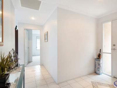 74 Montague Avenue, Kianga