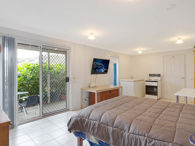 74 Montague Avenue, Kianga