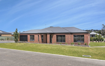 1 Kateesha Court, Campbells Creek