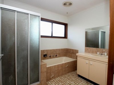 1 / 4 Jade Court, Wodonga