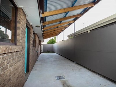 1 / 4 Jade Court, Wodonga
