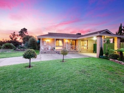 16 Zeinert Street, Wodonga
