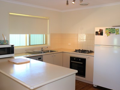 4 TY COURT, Wodonga