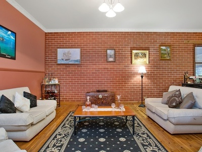 21 AVONDALE DRIVE, Wodonga