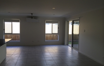 8 Lorberg Court, Branyan