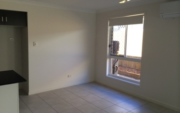 8 Lorberg Court, Branyan