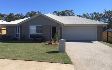 8 Lorberg Court, Branyan
