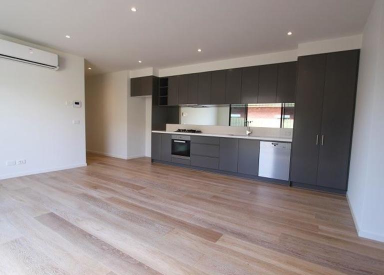 2 / 290 Hawthorn Road, Caulfield