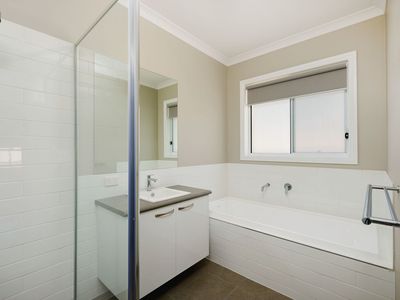 28 CUTLERS CRESCENT WODONGA, Wodonga